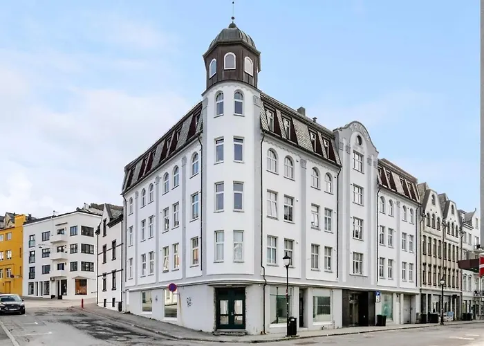 Bright And Modern Center Lägenhet